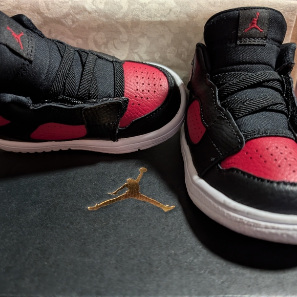 Jordan - Picture 5 of 5